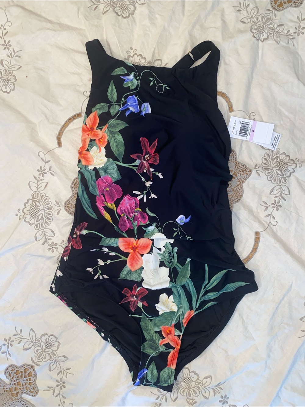 Jantzen floral tummy control one piece swimsuit size 6 NWT